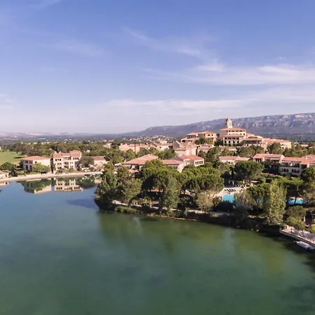 Apartment Village Pont Royal En Provence - Maeva - 4 Personnes - Selection Mae-2934