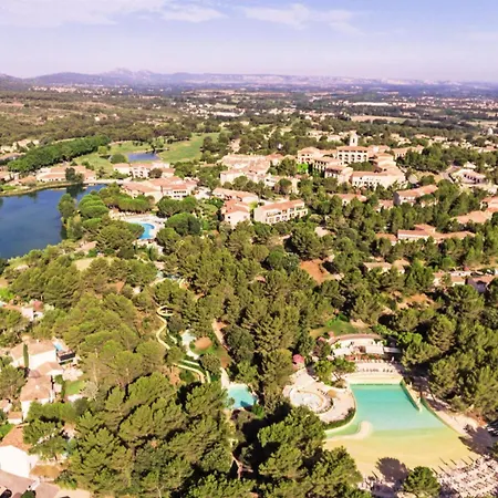Apartment Village Pont Royal En Provence - Maeva - 4 Personnes - Selection Mae-2934